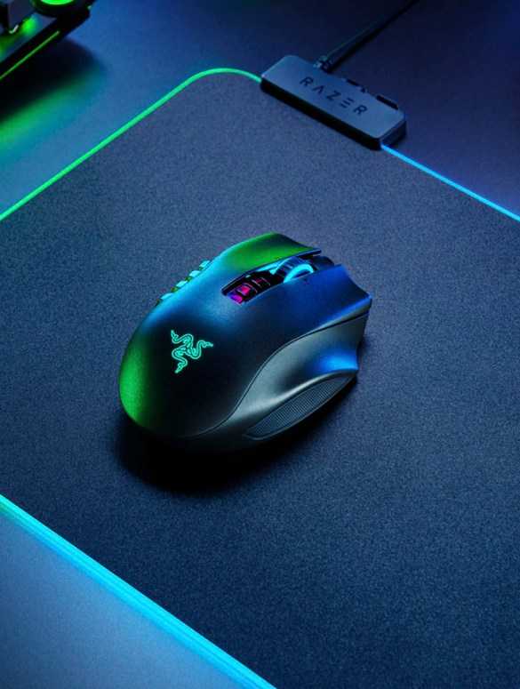 Первая для производителя MMO-ориентированная игровая мышь предлагает отличную эргономику, удобную боковую 12-кнопочную панель, которая обладает многоцветной светодиодной подсветкой, и оснащается замечательным лазерным сенсором.
