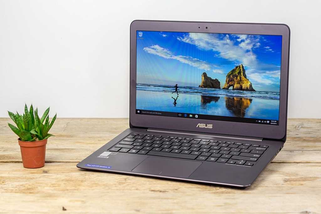 Знакомимся с достаточно доступным полноразмерным 15-дюймовым ноутбуком, который основан на базе уходящей платформы Intel Calpella и демонстрирует неплохой уровень производительности.